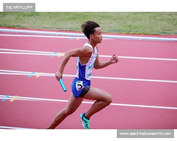 14岁中国短跑新星百米夺冠,独特跑姿力压大学生选手引关注 14岁中国短跑新星百米夺冠,独特跑姿力压大学生选手引关注